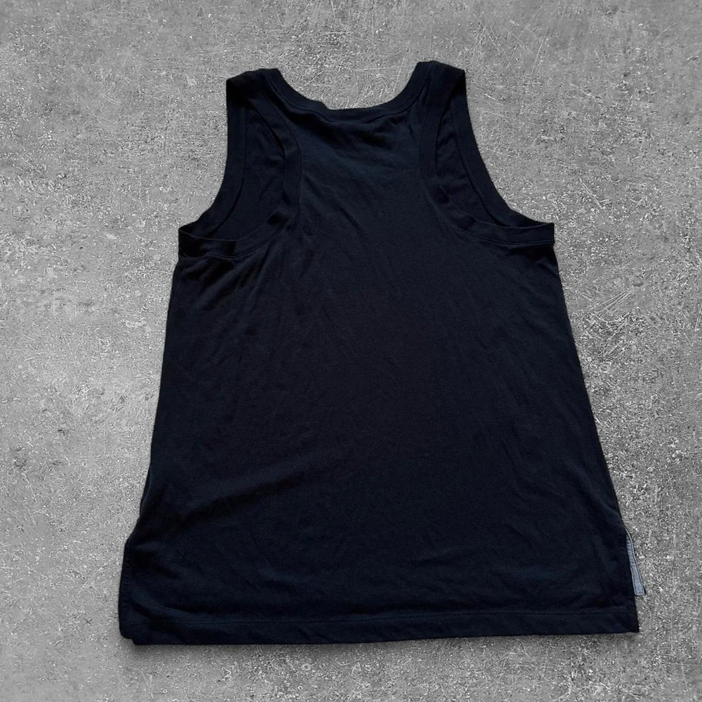 Nike Womens Black Graphic Swoosh Athletic Tank Top Sleeveless Shirt Size M